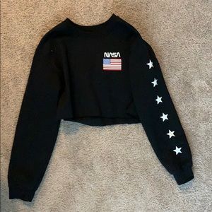 Long sleeve crop top